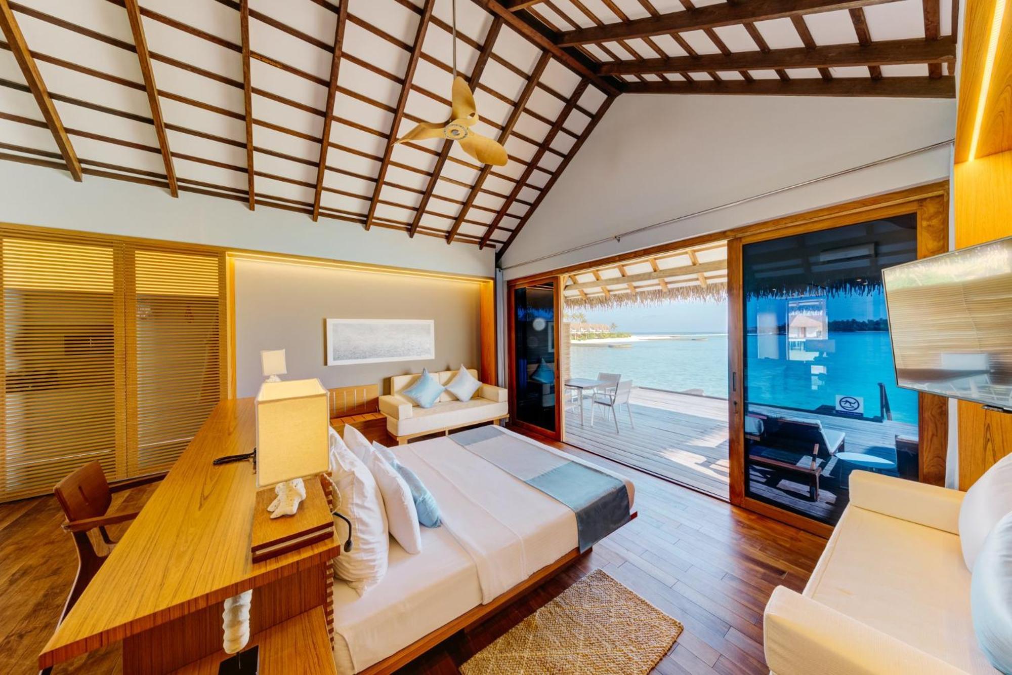 Cinnamon Velifushi Maldives Aarah Island Dış mekan fotoğraf A bedroom at the resort